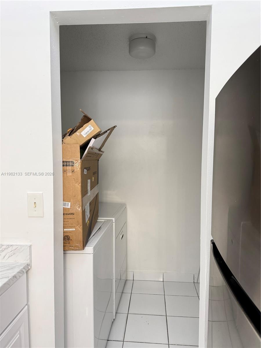 VILLAS OF DEERWOOD REPLAT - Residential