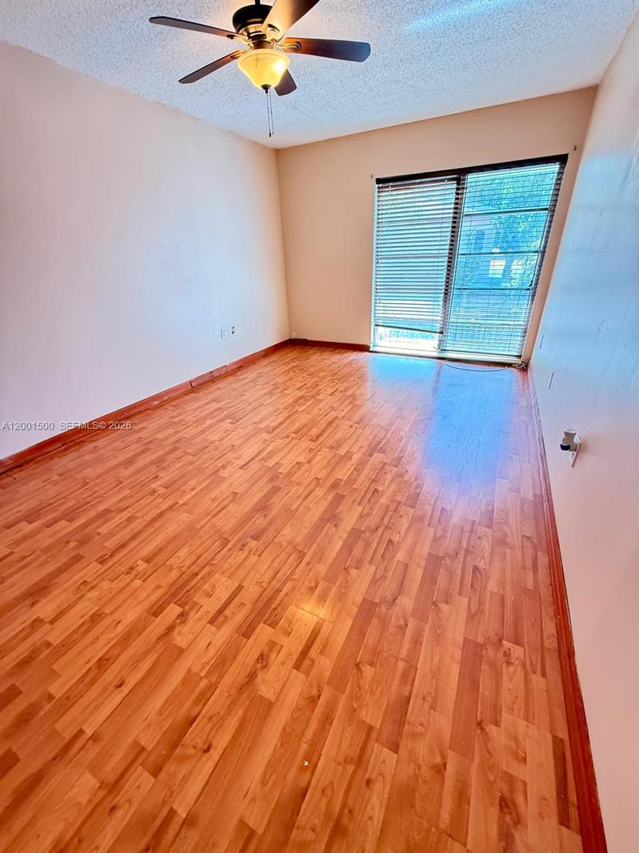 HOLLYWOOD GARDENS CONDOMI - Residential Lease