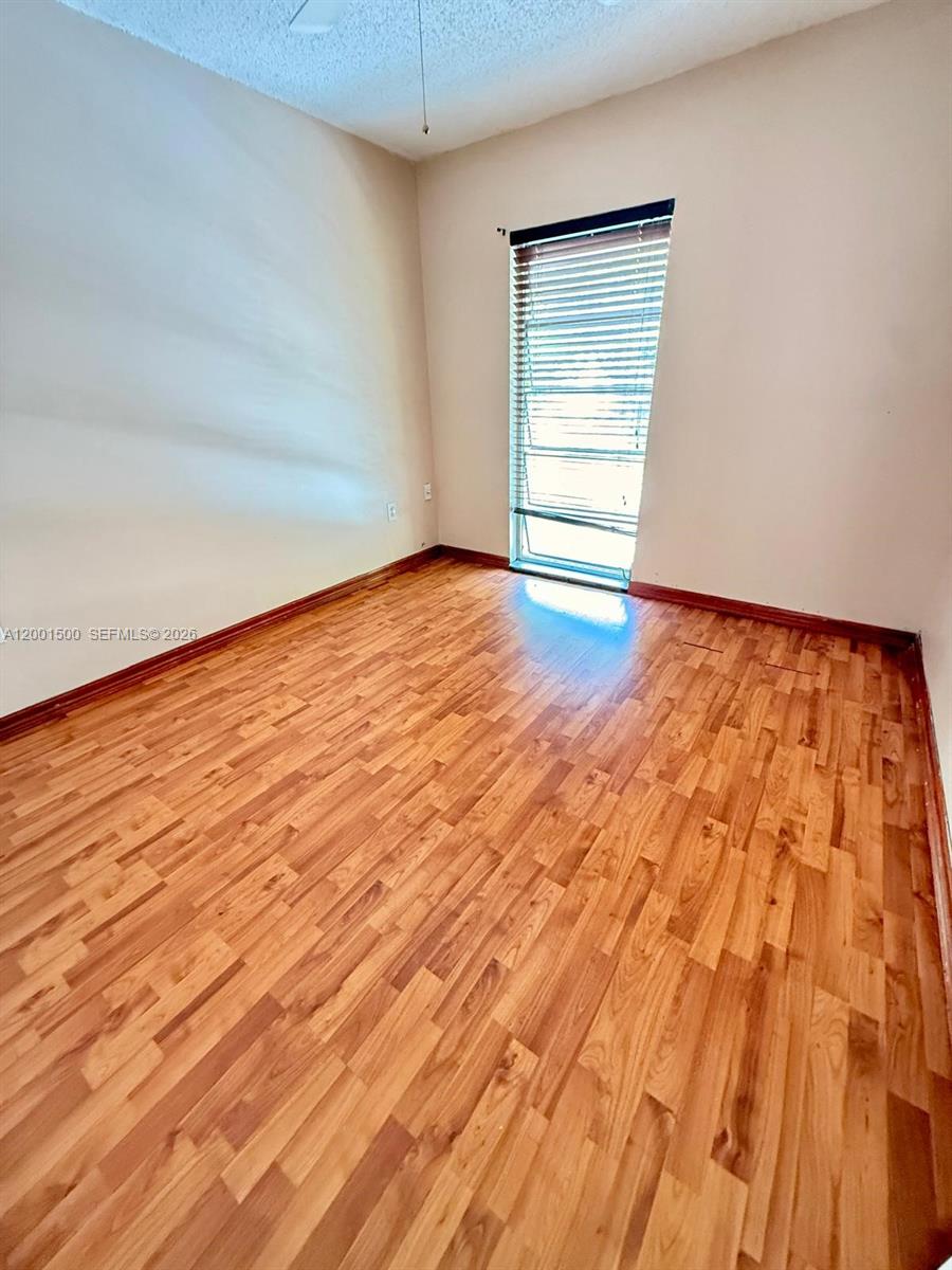 HOLLYWOOD GARDENS CONDOMI - Residential Lease