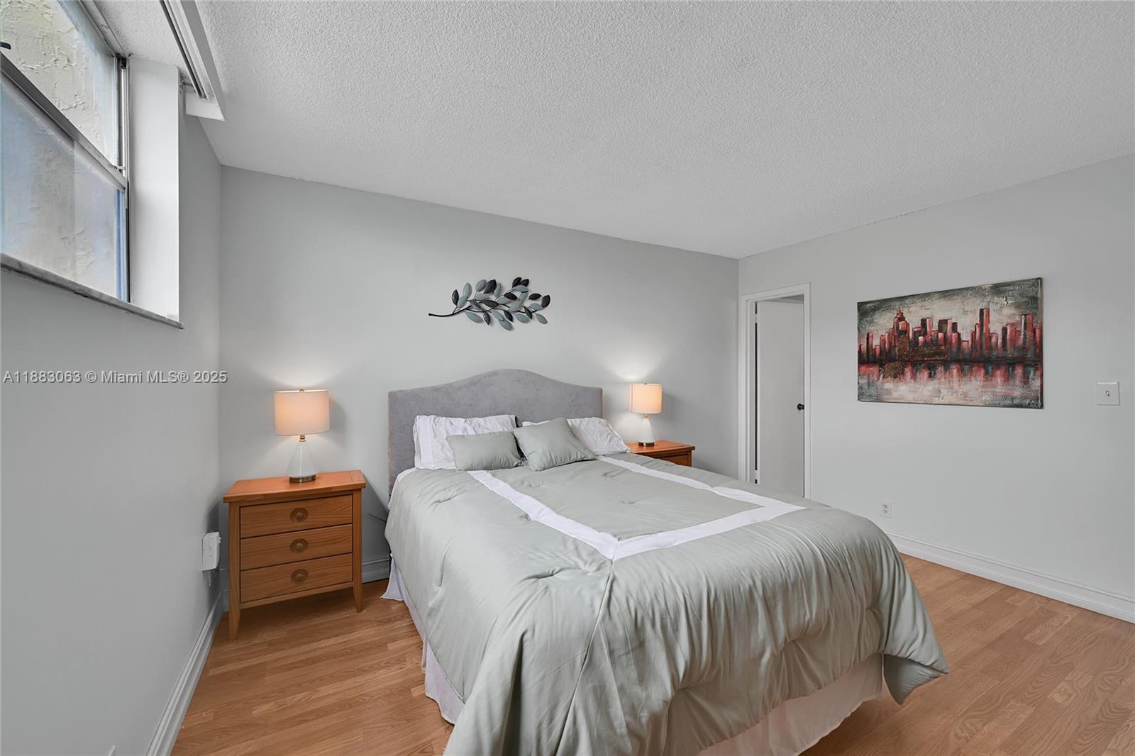 CROSS FOX CONDO - Residential