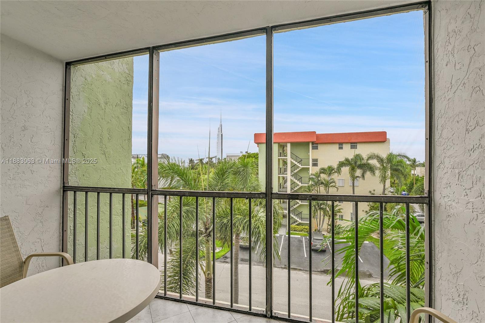 CROSS FOX CONDO - Residential