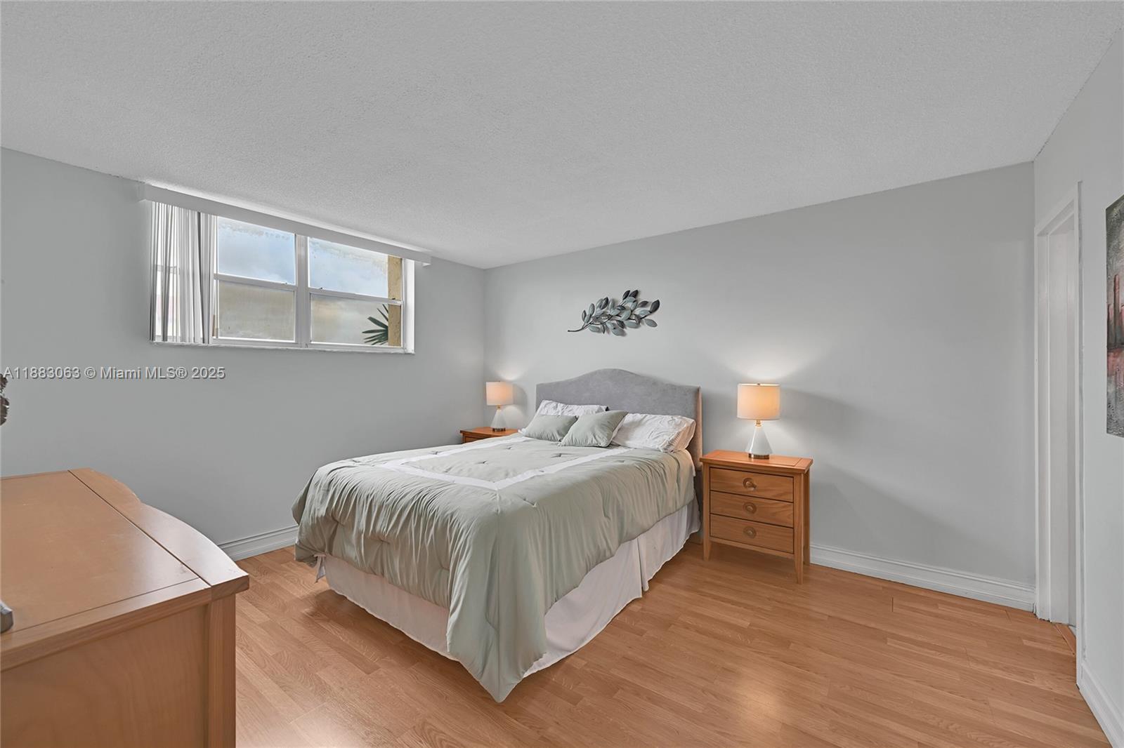 CROSS FOX CONDO - Residential