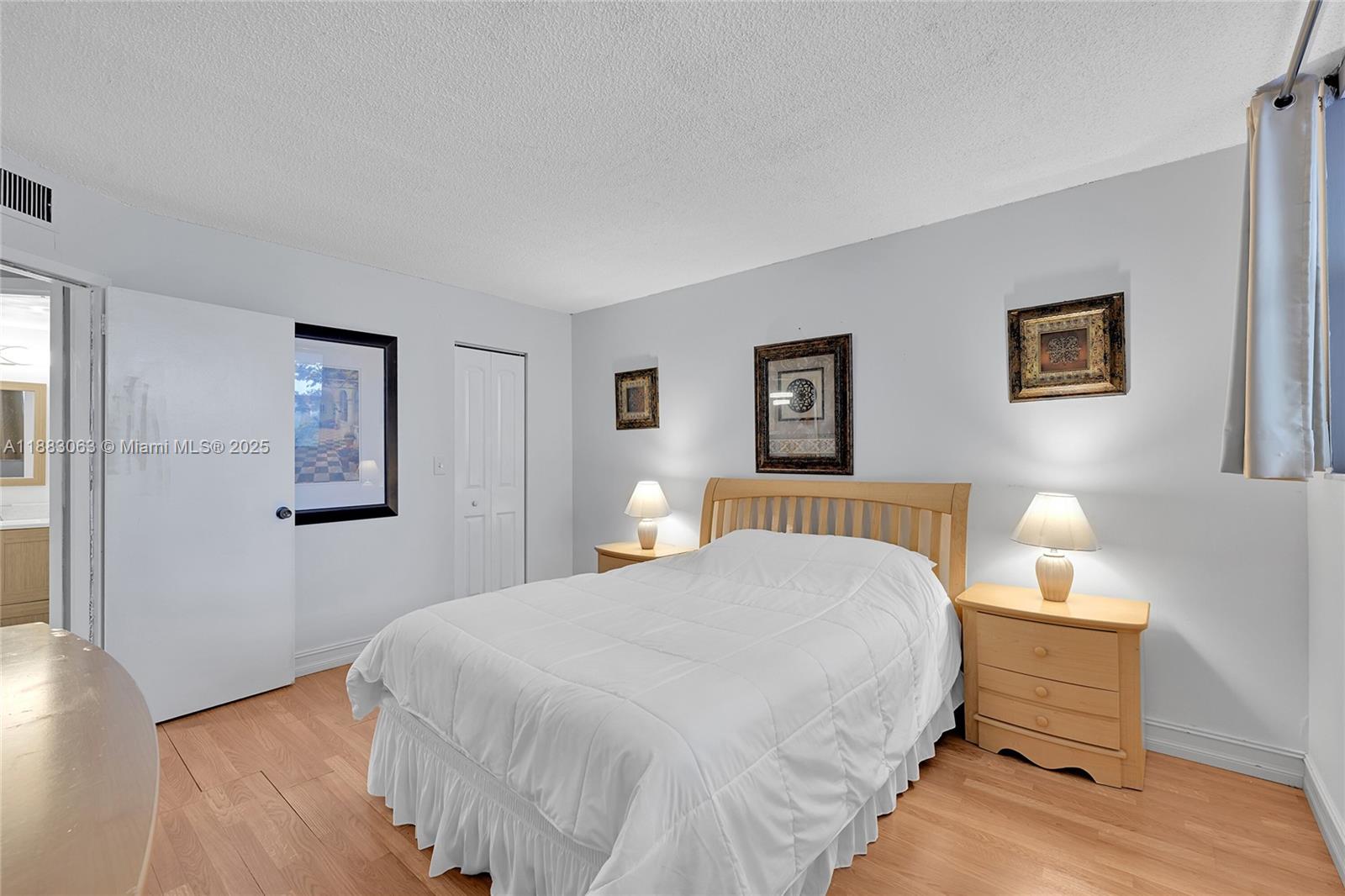 CROSS FOX CONDO - Residential