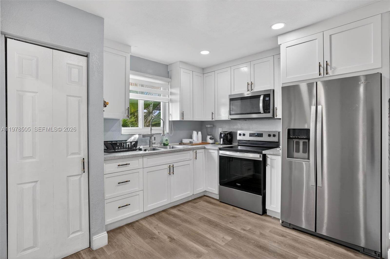 SAGA BAY TOWNHOMES - Residential