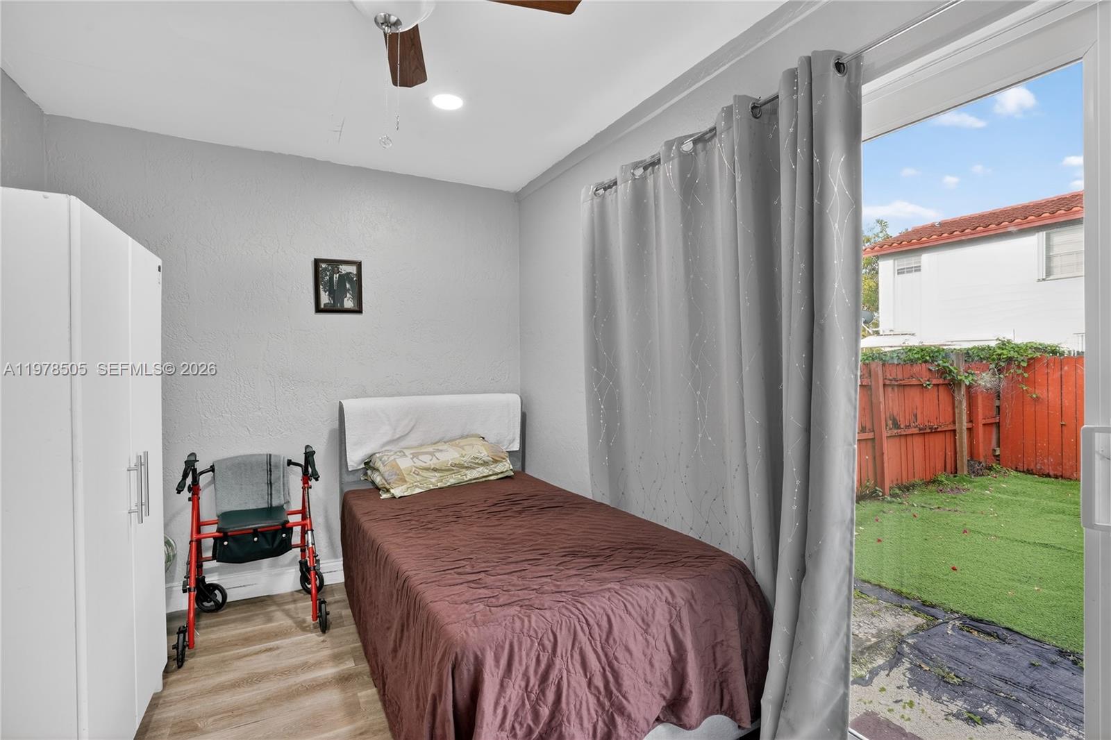 SAGA BAY TOWNHOMES - Residential