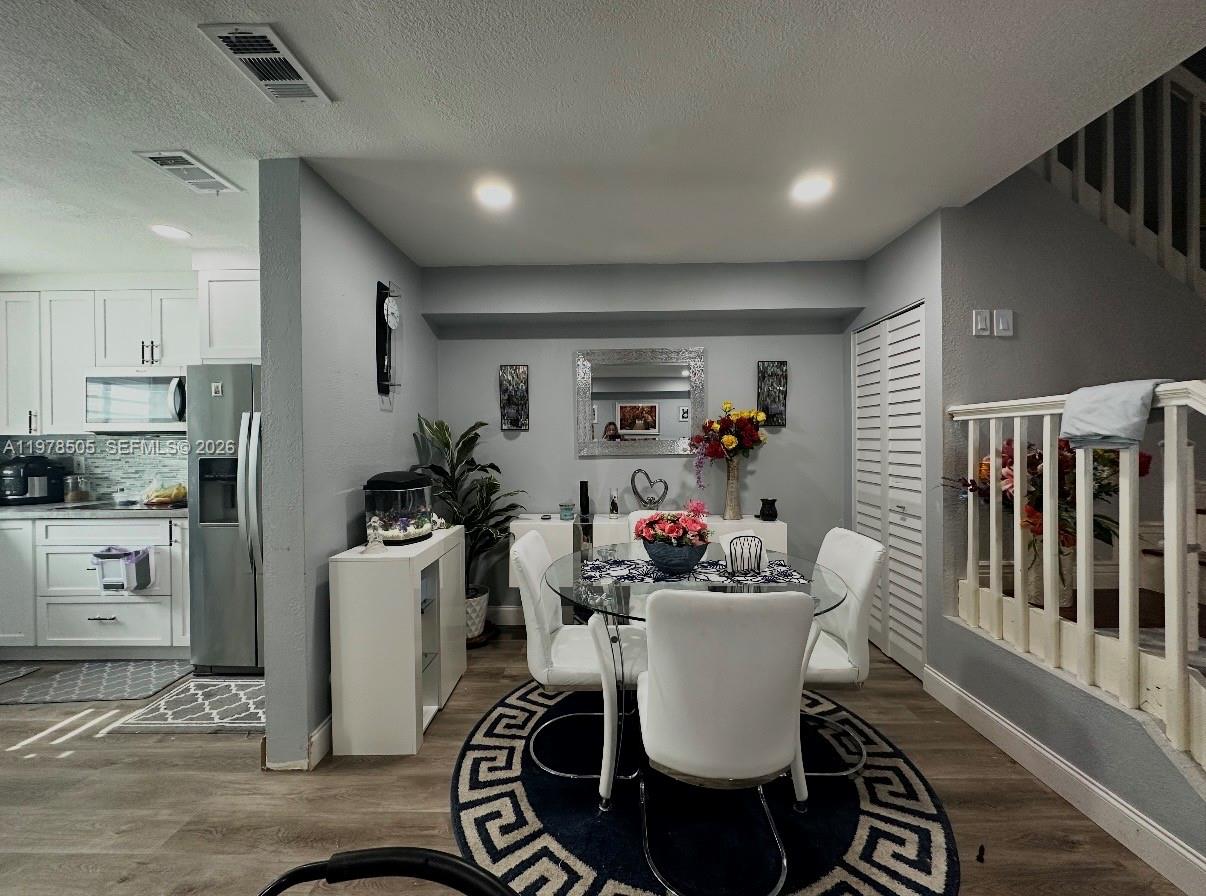 SAGA BAY TOWNHOMES - Residential