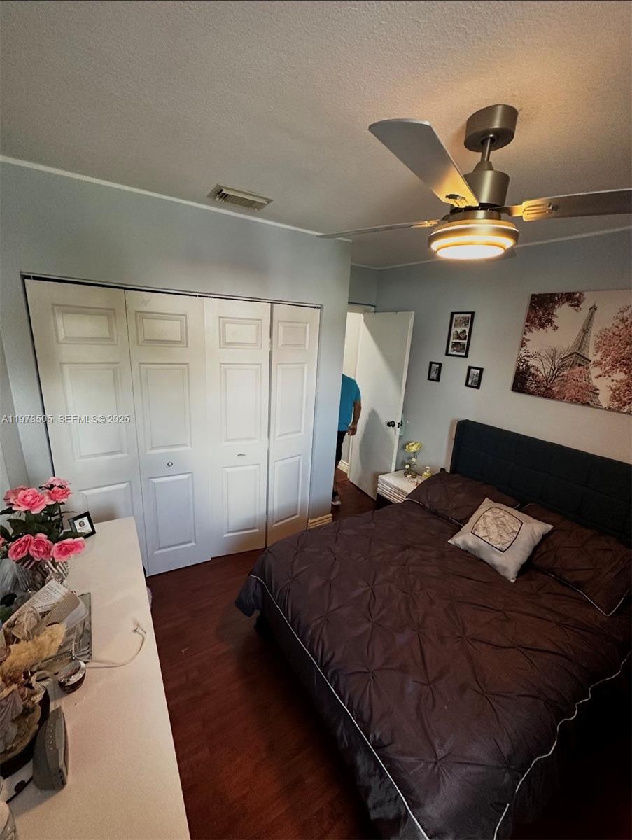 SAGA BAY TOWNHOMES - Residential