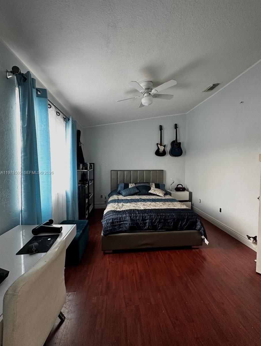 SAGA BAY TOWNHOMES - Residential