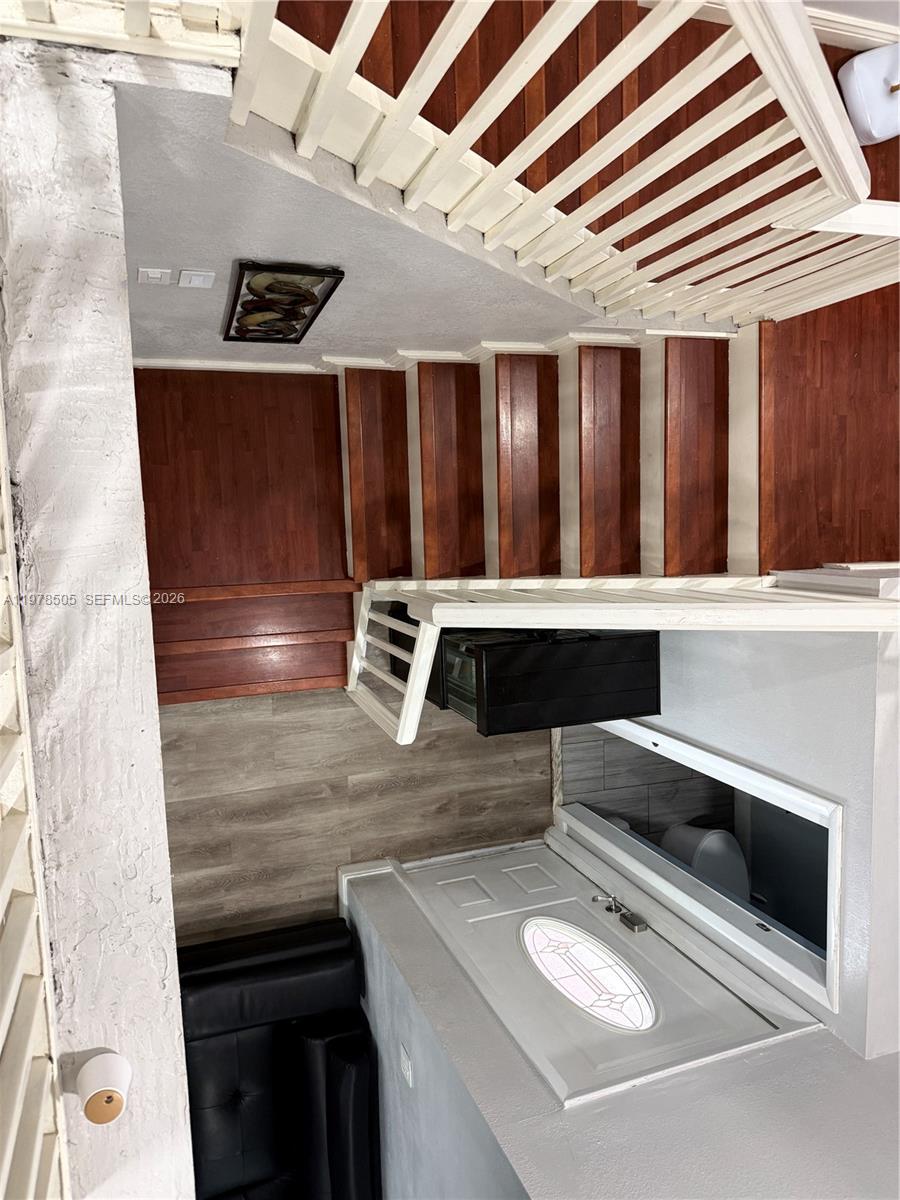 SAGA BAY TOWNHOMES - Residential