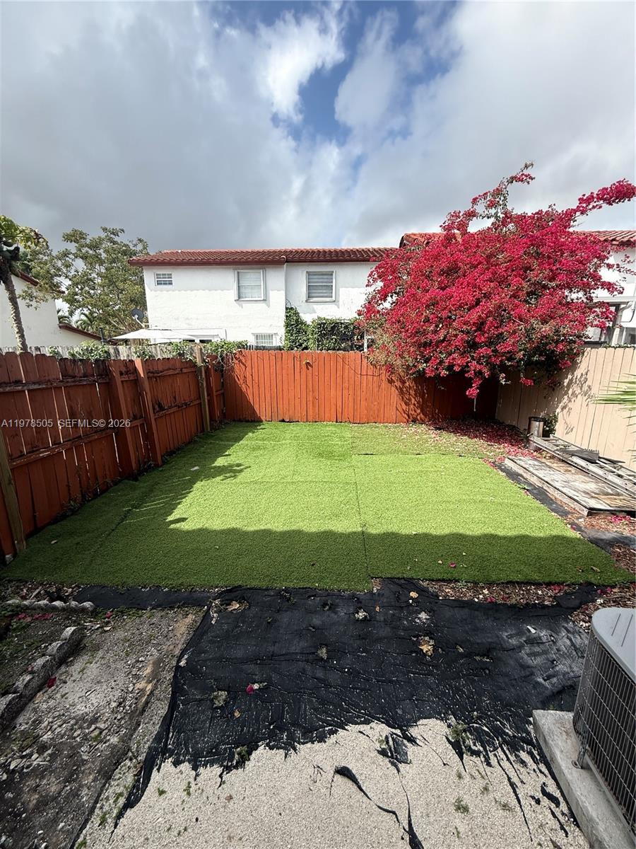 SAGA BAY TOWNHOMES - Residential