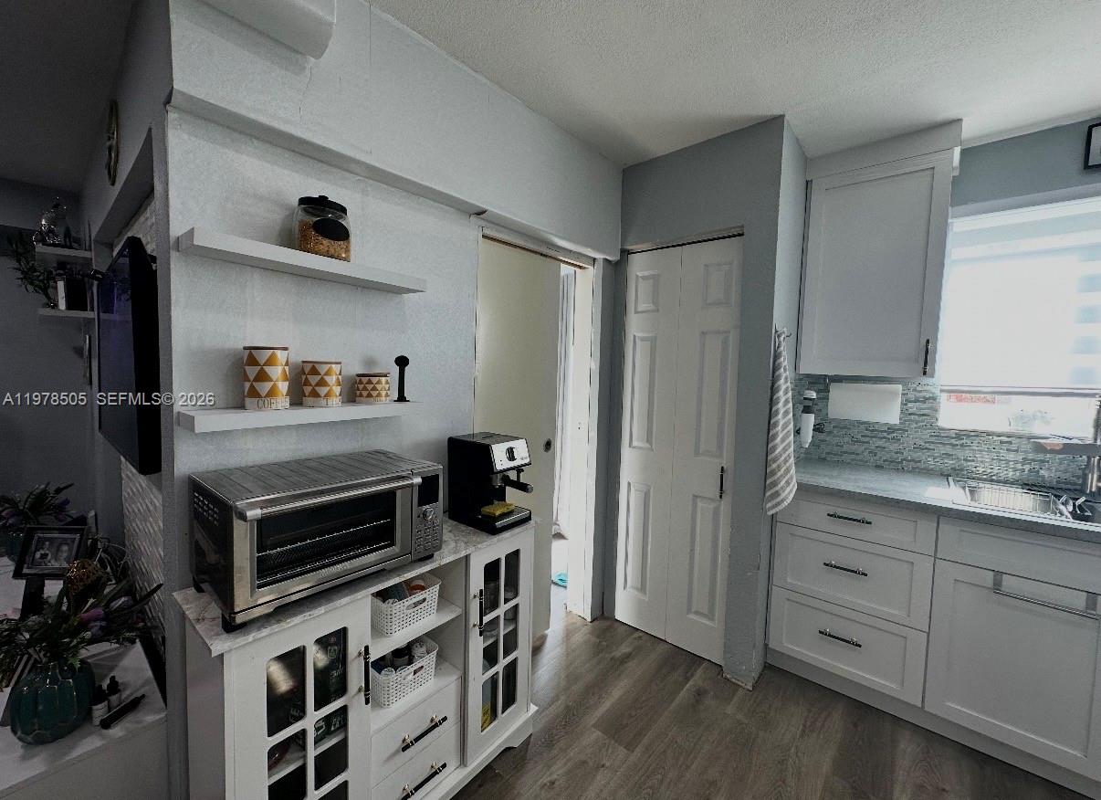 SAGA BAY TOWNHOMES - Residential