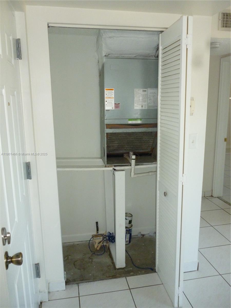 TERRANOVA CONDO 4 - Residential Lease