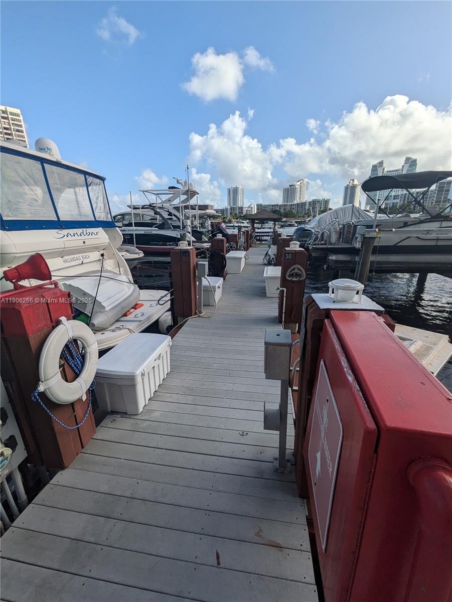 ANCHOR BAY CLUB CONDO - Residential Lease