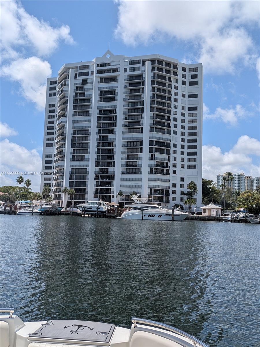 ANCHOR BAY CLUB CONDO - Residential Lease