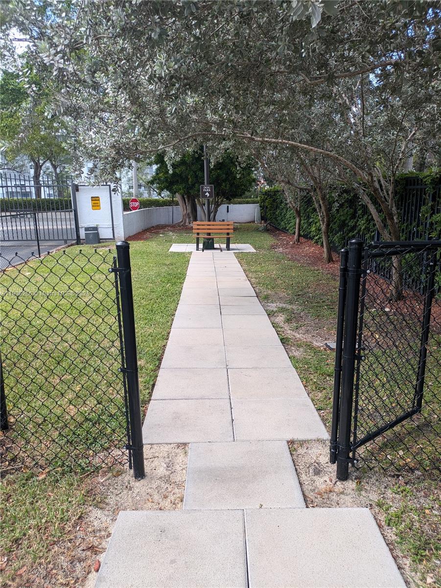 ANCHOR BAY CLUB CONDO - Residential Lease