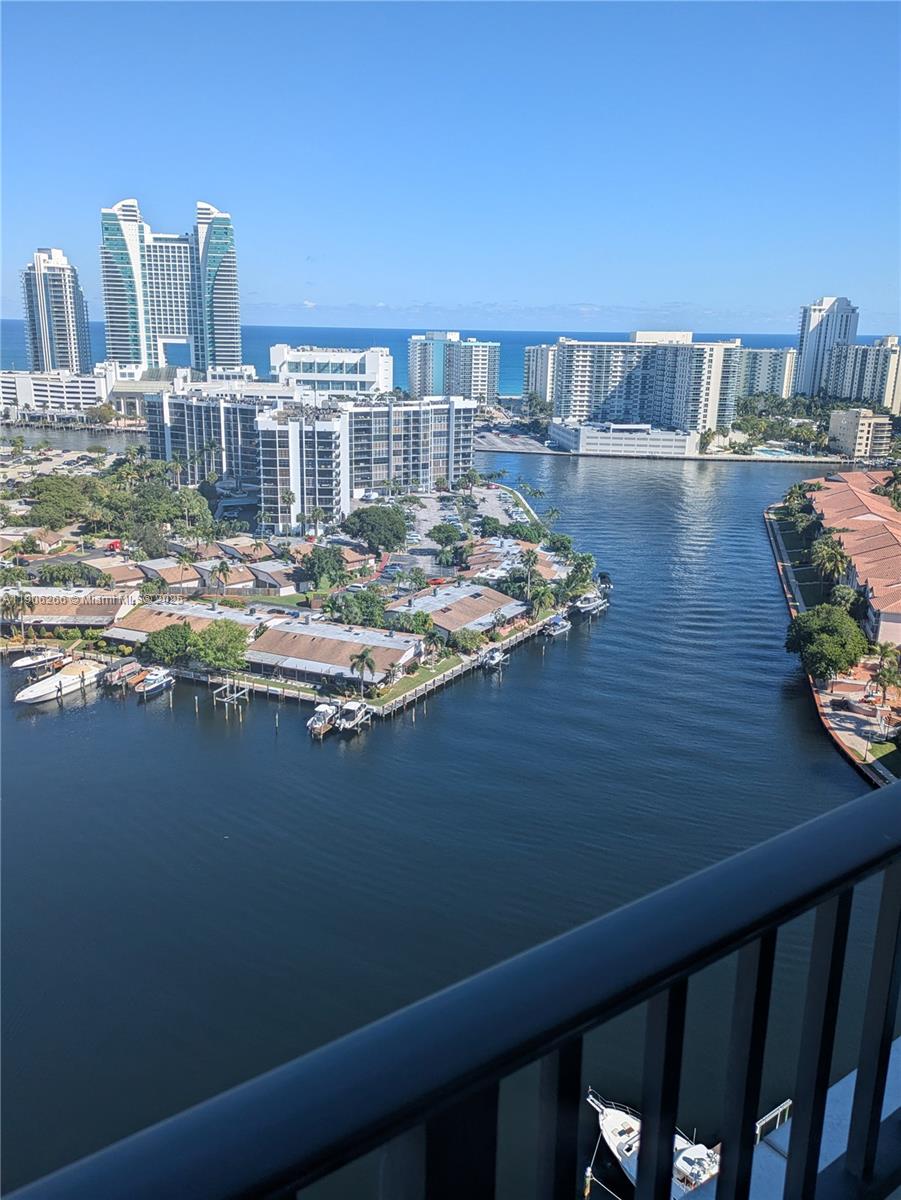 ANCHOR BAY CLUB CONDO - Residential Lease