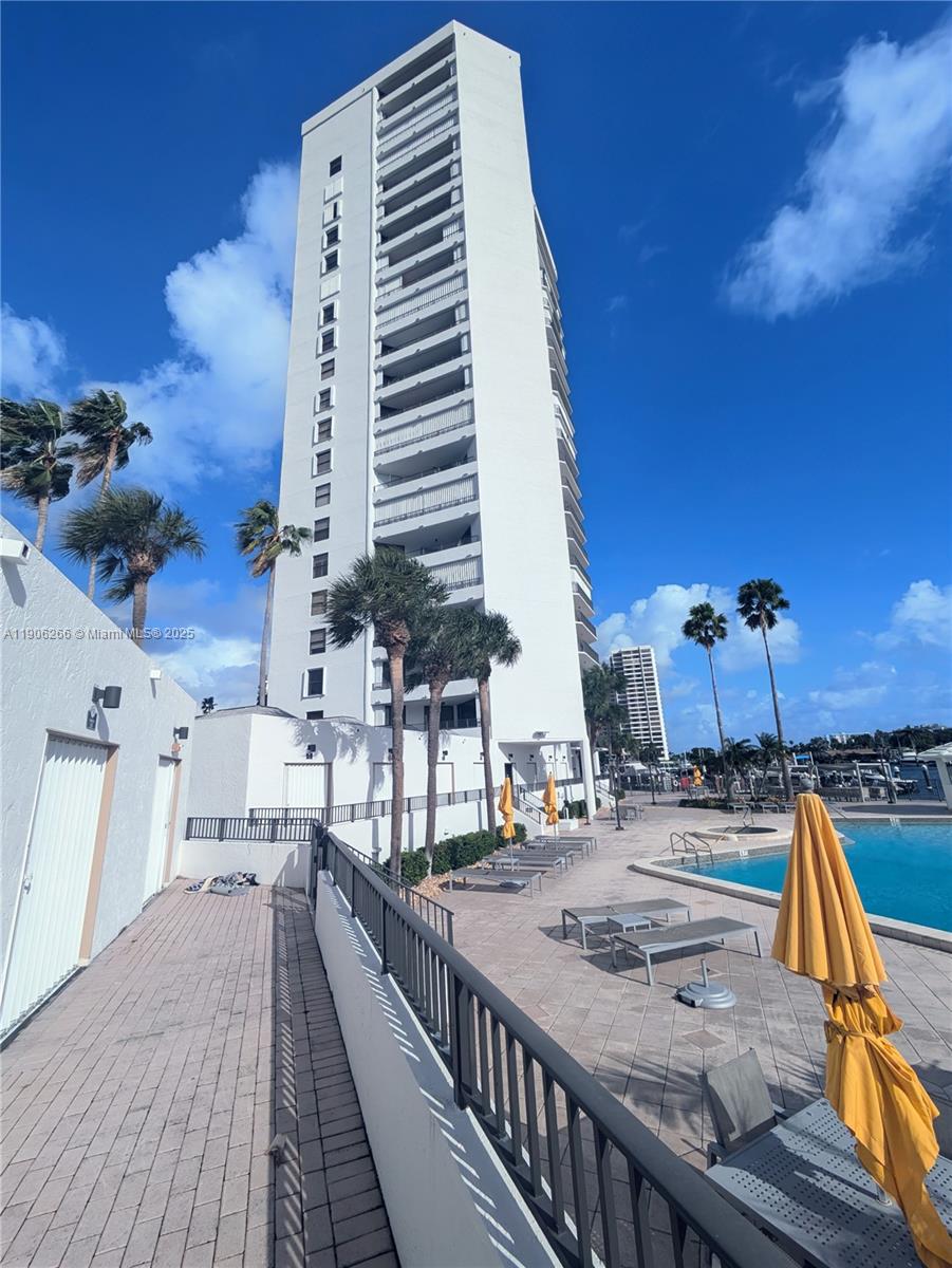 ANCHOR BAY CLUB CONDO - Residential Lease
