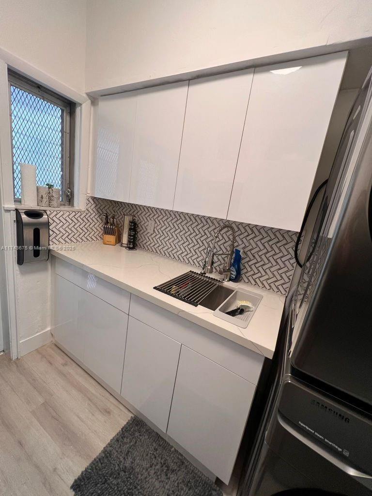 PARK CORNER CONDO - Residential