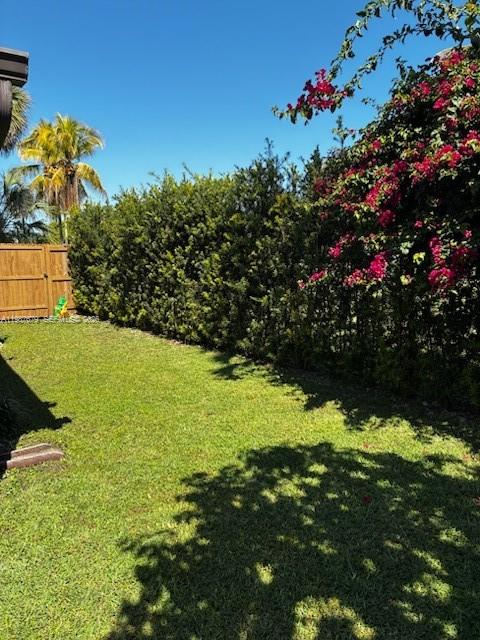 BRIAR BAY TOWNHOUSE ESTAT - Residential