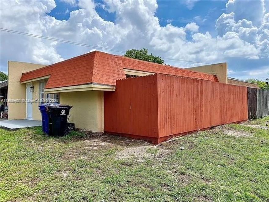 Great 2/1. Upcoming area. Close to school. Washer and dryer are negotiable. No maintenance or Association involvement. Owner motivated