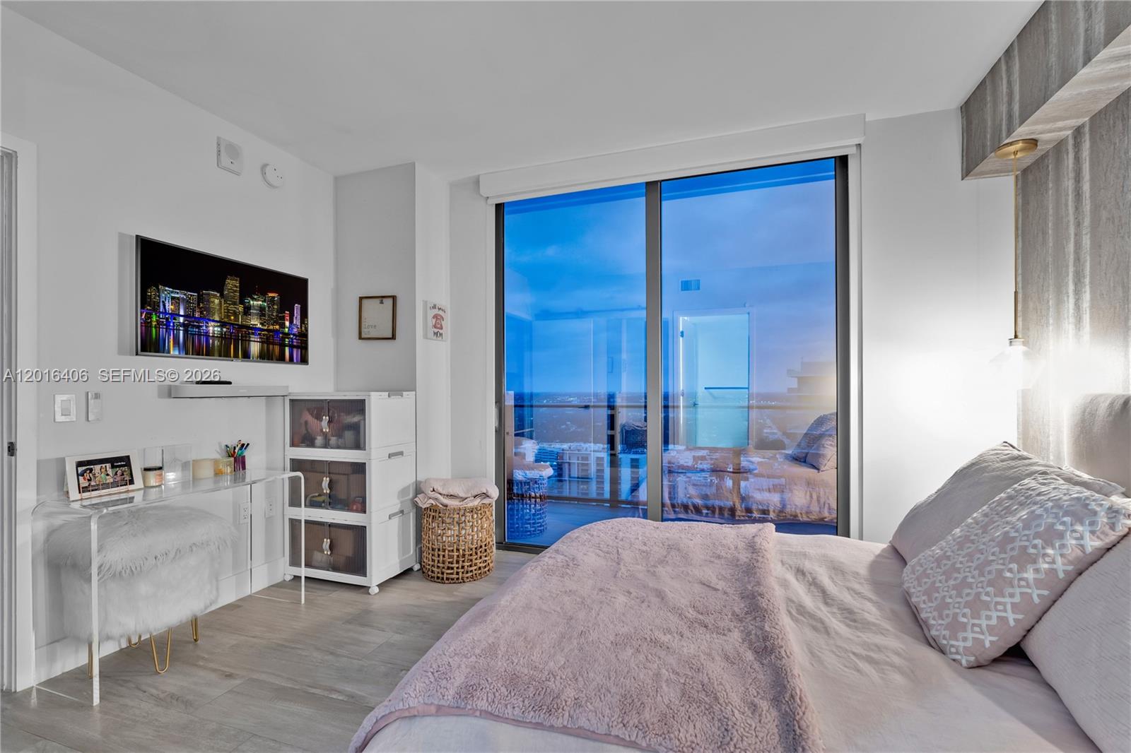 3401 MIDTOWN CONDO - Residential Lease