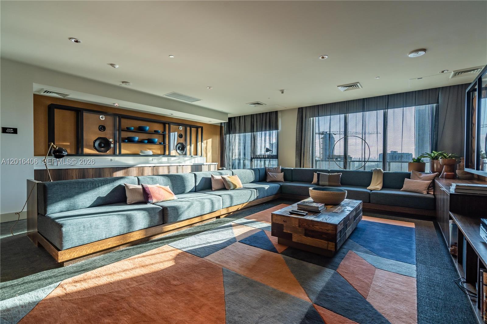 3401 MIDTOWN CONDO - Residential Lease