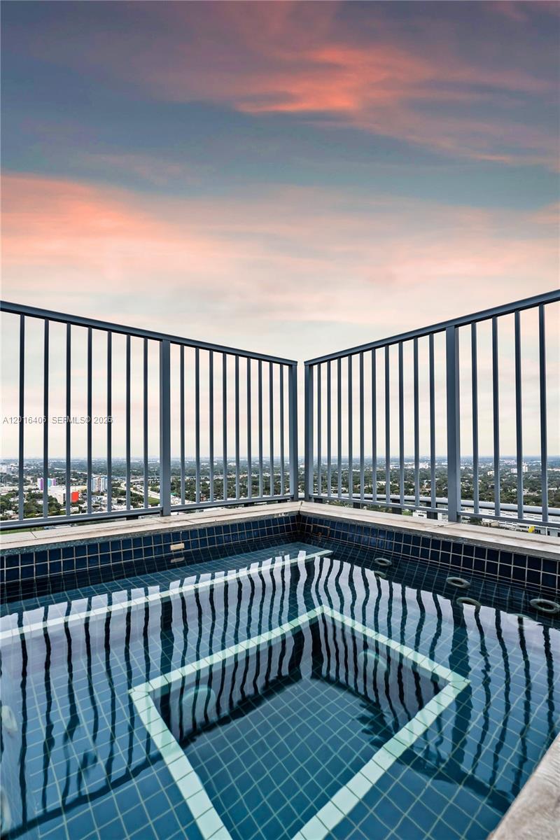 3401 MIDTOWN CONDO - Residential Lease