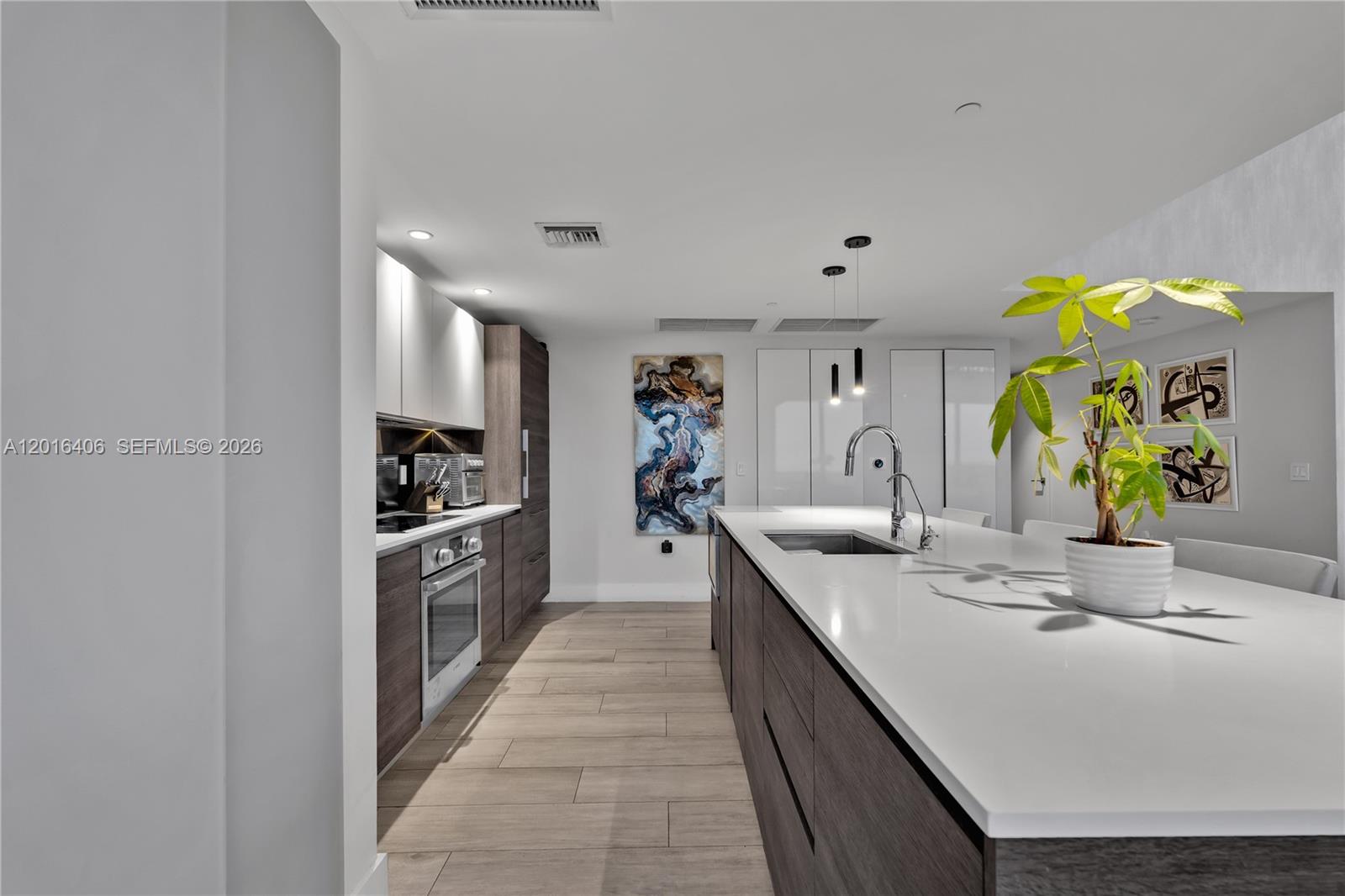 3401 MIDTOWN CONDO - Residential Lease