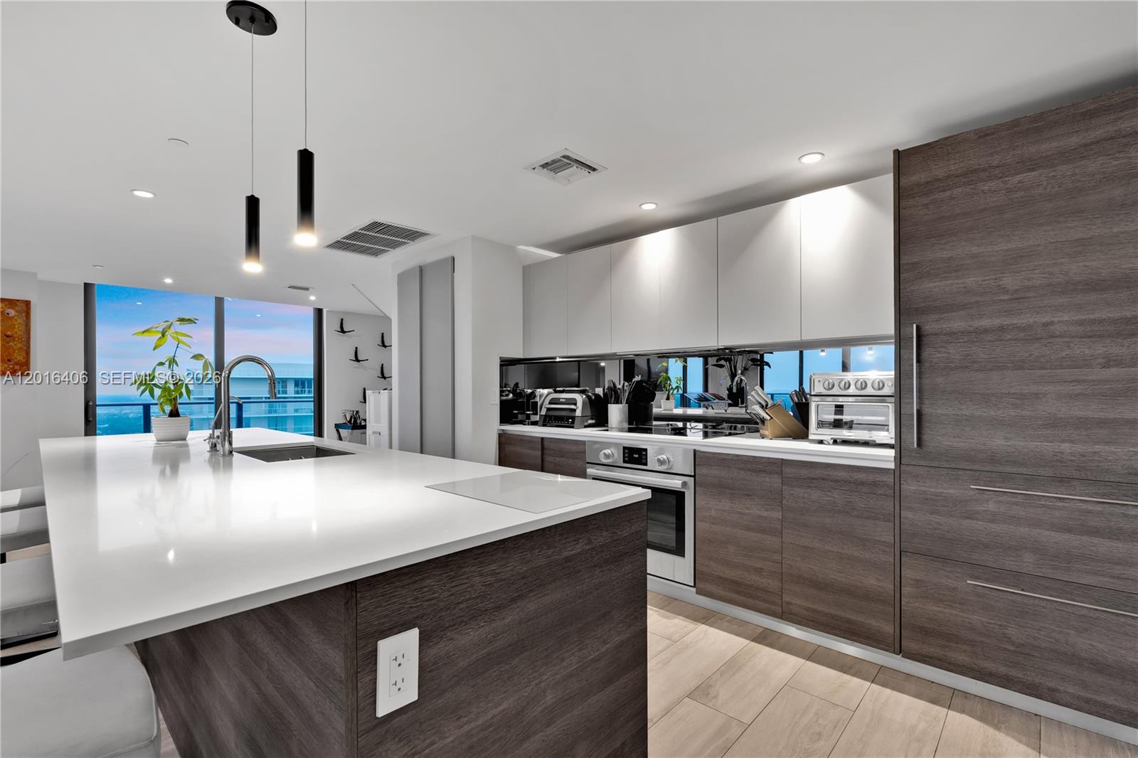 3401 MIDTOWN CONDO - Residential Lease
