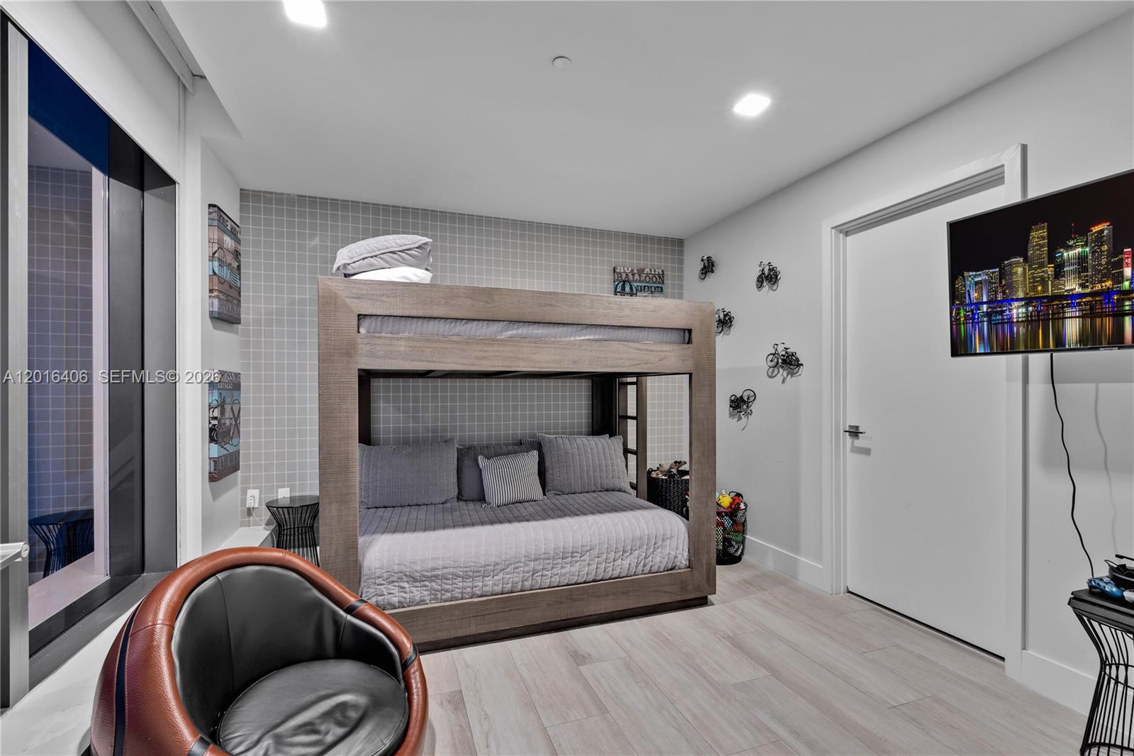 3401 MIDTOWN CONDO - Residential Lease