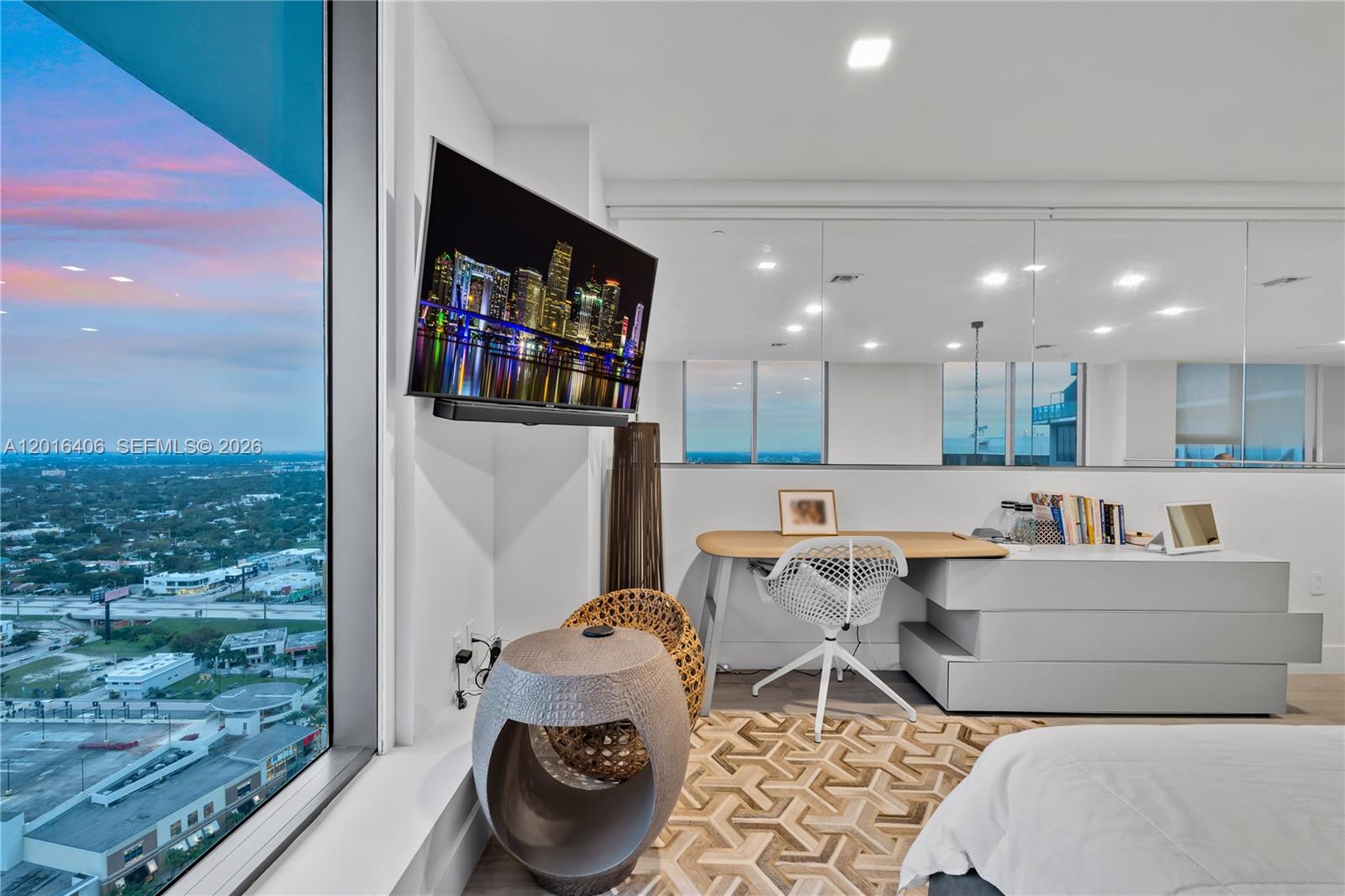 3401 MIDTOWN CONDO - Residential Lease