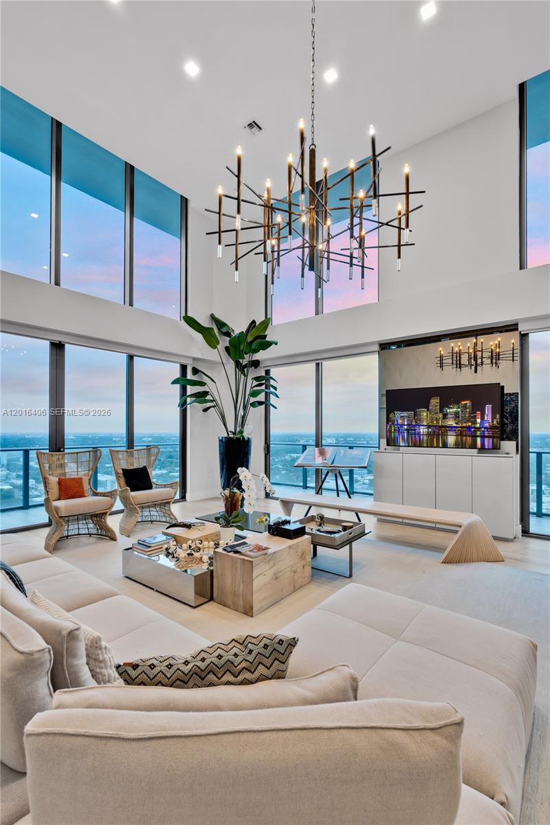3401 MIDTOWN CONDO - Residential Lease