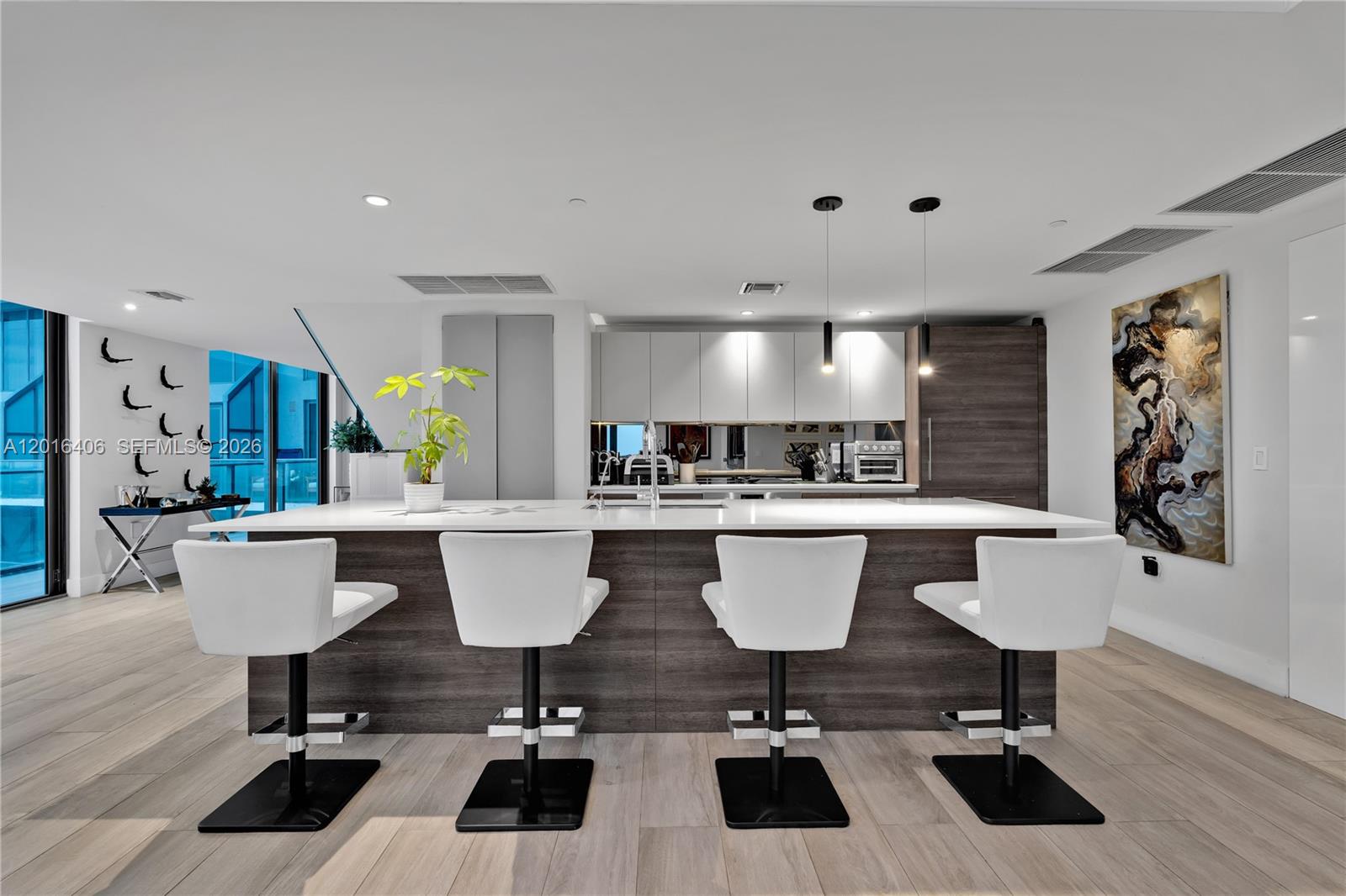3401 MIDTOWN CONDO - Residential Lease