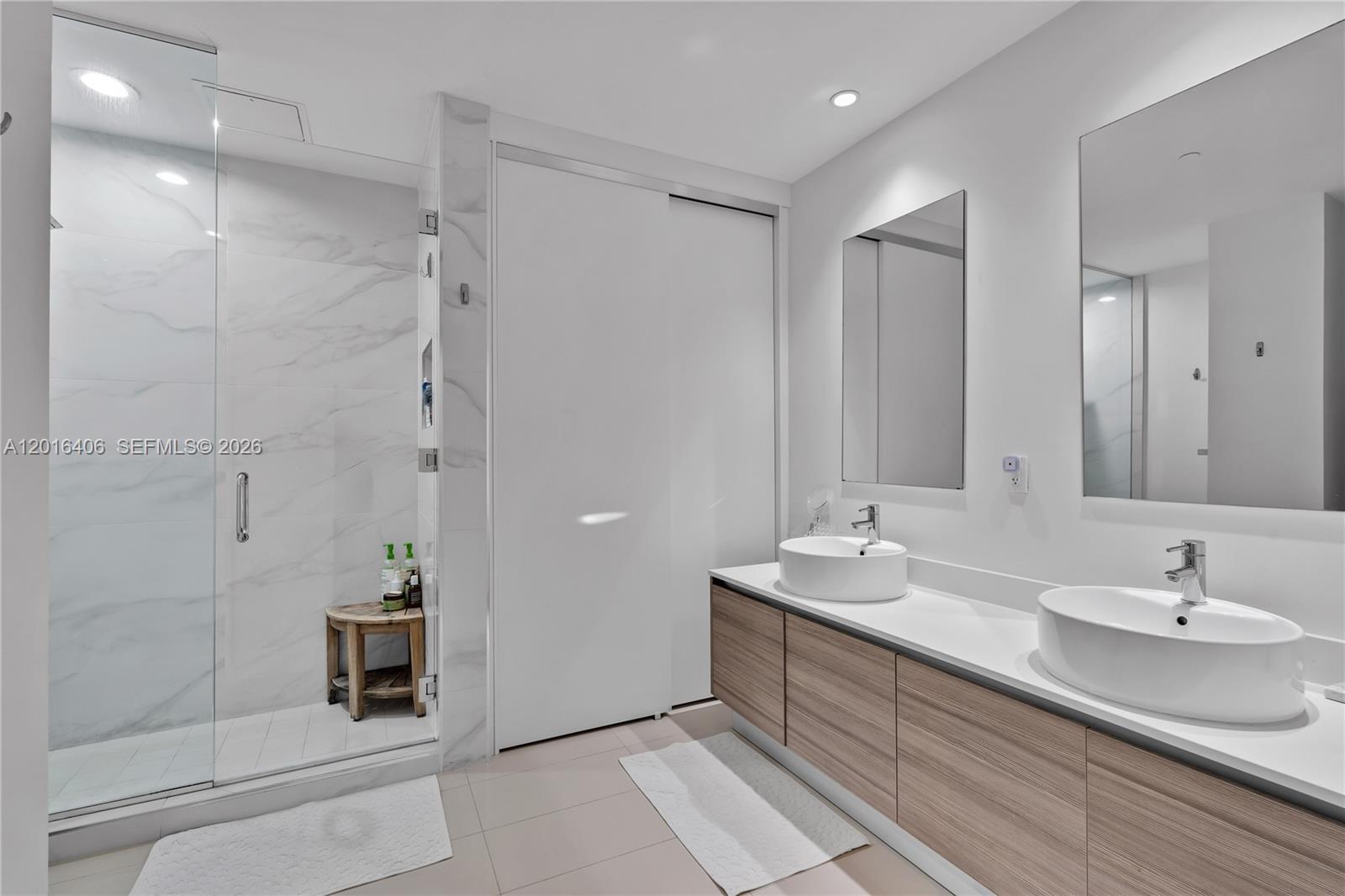 3401 MIDTOWN CONDO - Residential Lease