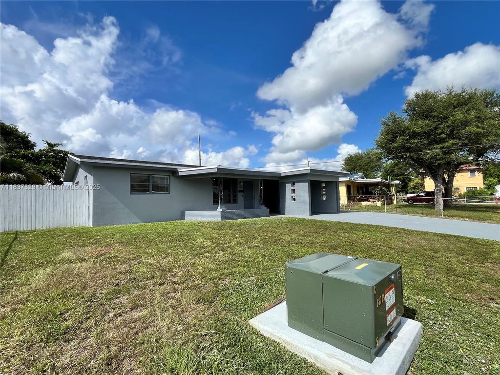 Photo of 2854 SW 4th Pl, Fort Lauderdale, FL 33312 (MLS # A11837329)