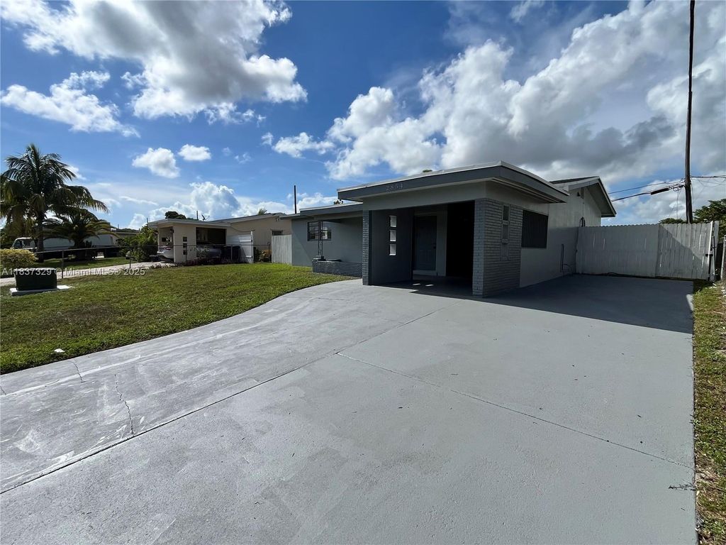 Photo of 2854 SW 4th Pl, Fort Lauderdale, FL 33312 (MLS # A11837329)