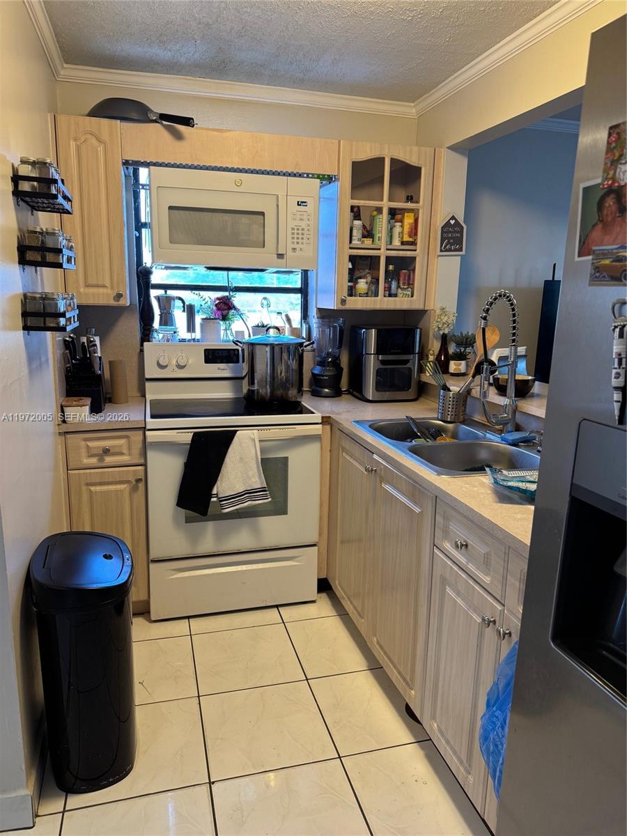 HIALEAH 13TH ADDN AMD PL - Residential Income