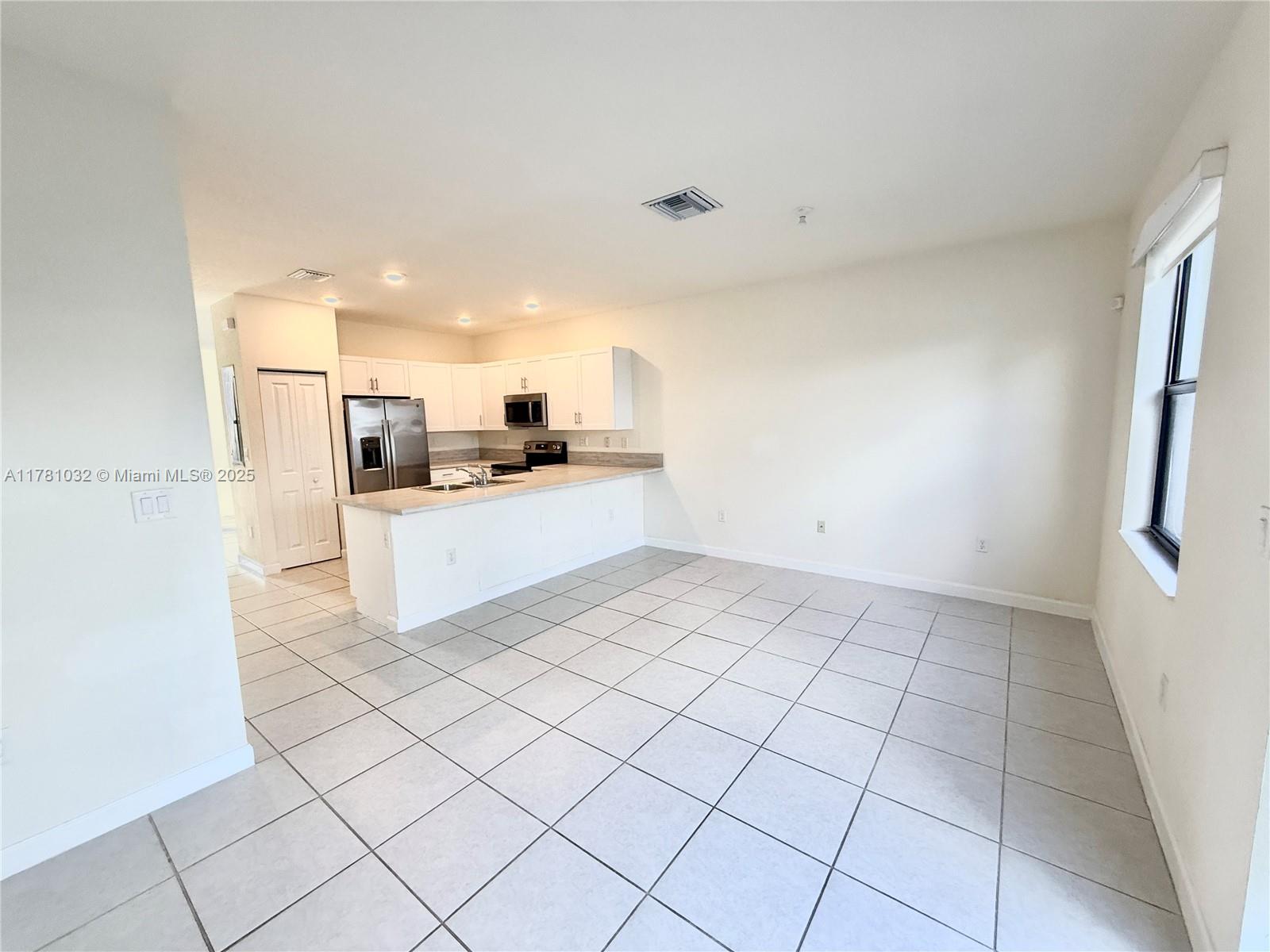 AQUABELLA NORTH - Residential