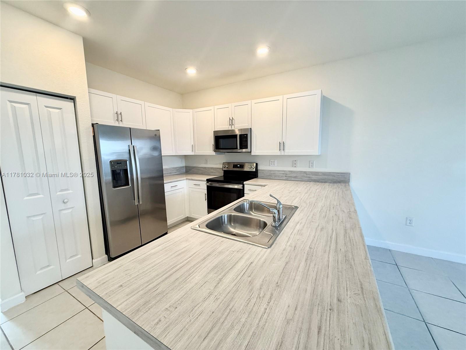 AQUABELLA NORTH - Residential