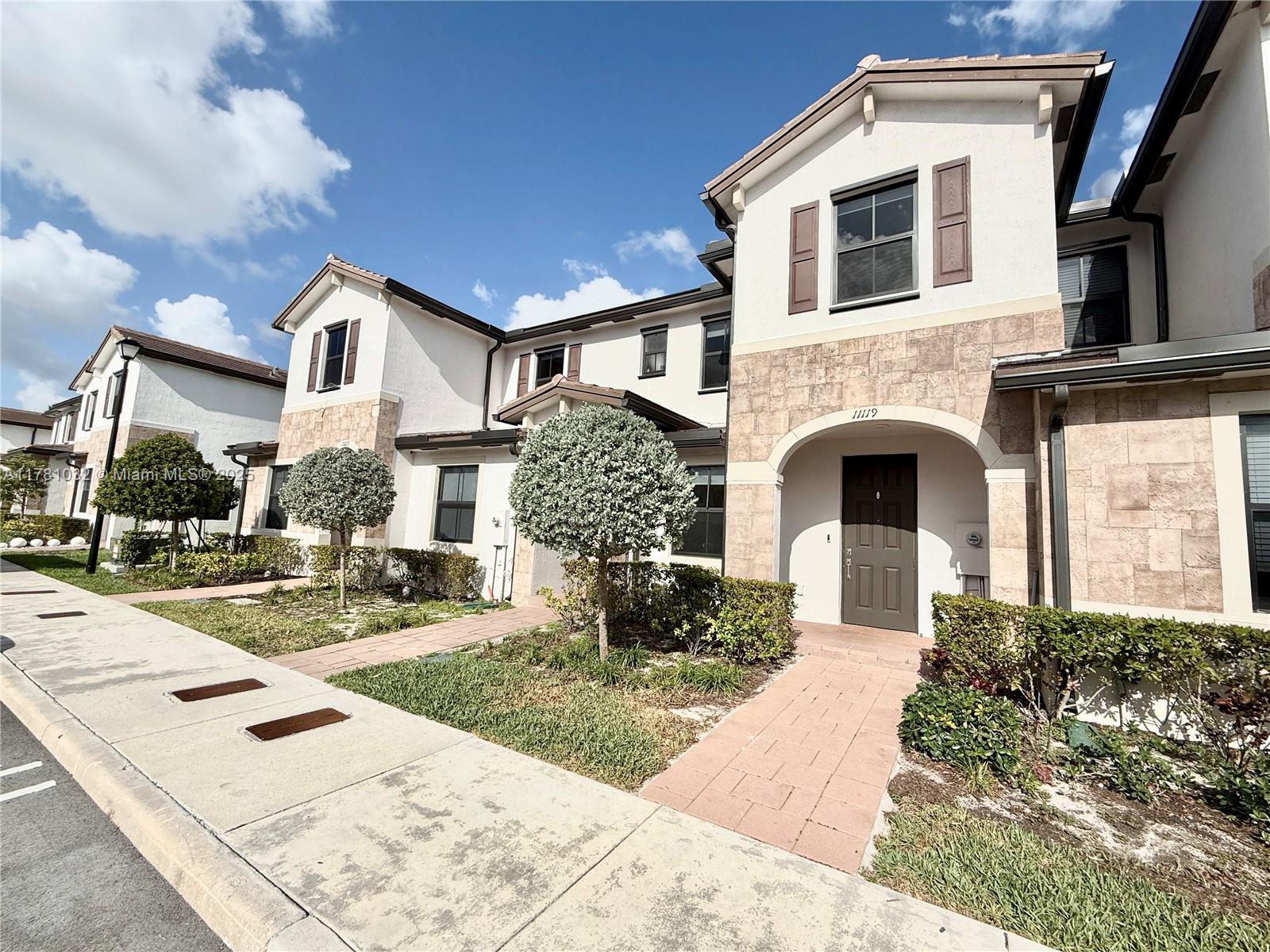AQUABELLA NORTH - Residential