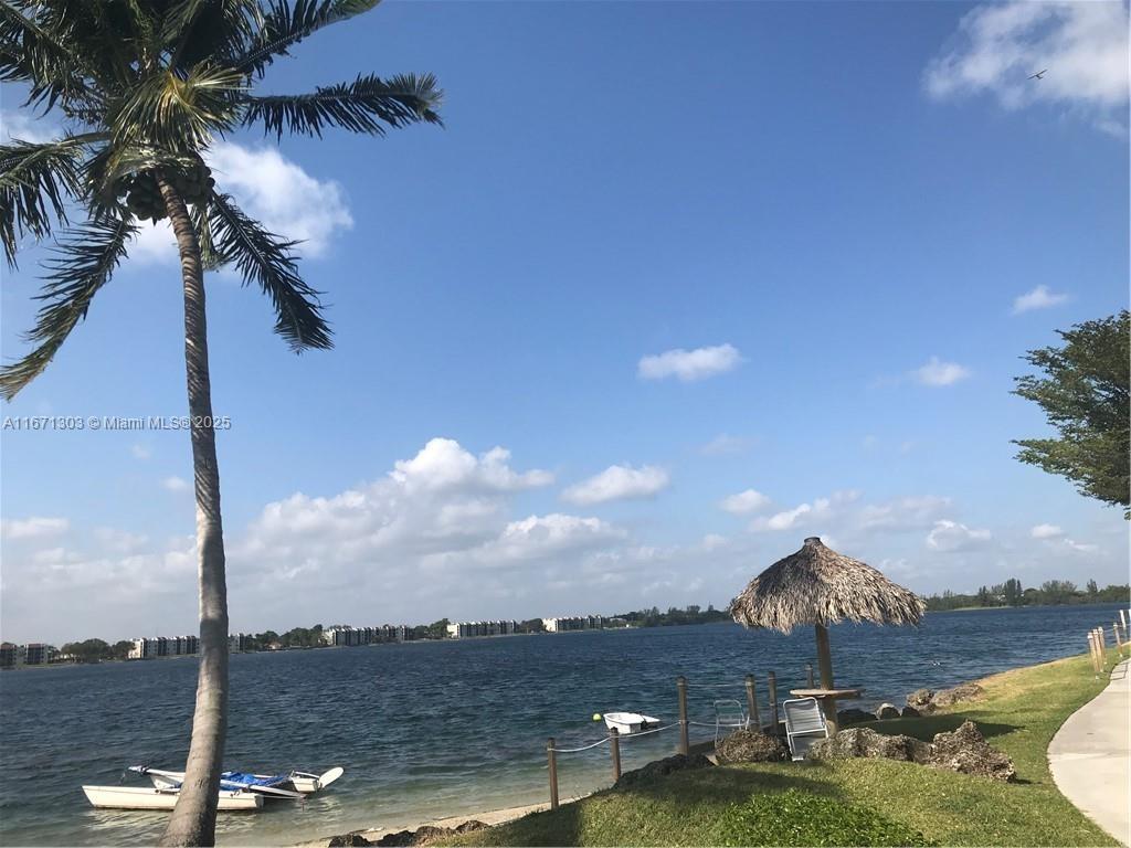 Property for Sale at 112 Lake Emerald Dr 109, Oakland Park, Miami-Dade County, Florida - Bedrooms: 2 
Bathrooms: 2  - $230,000