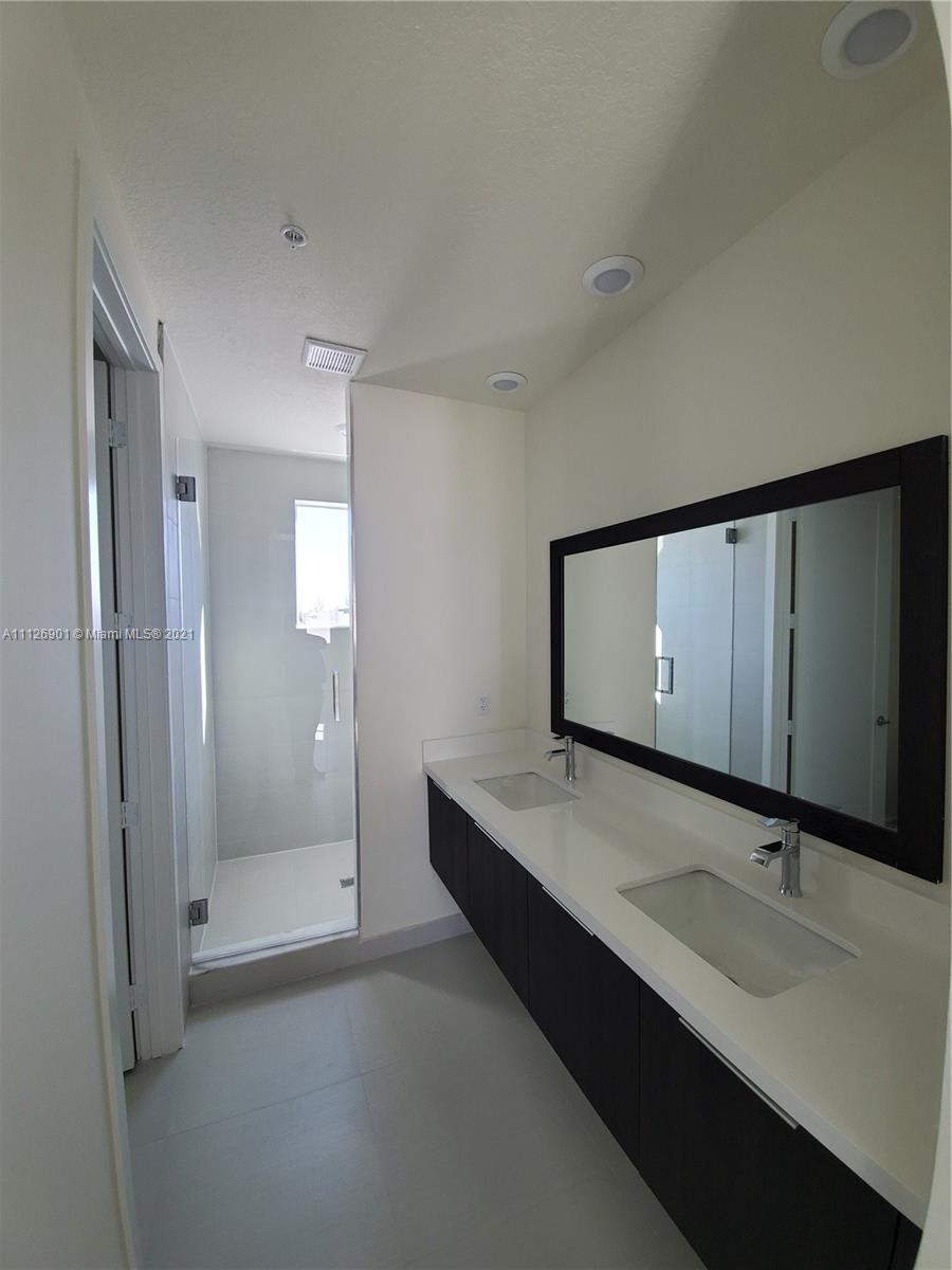 LANDMARK AT DORAL CONDO N - Residential