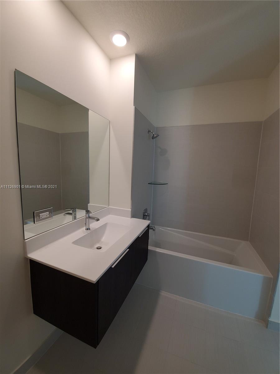 LANDMARK AT DORAL CONDO N - Residential