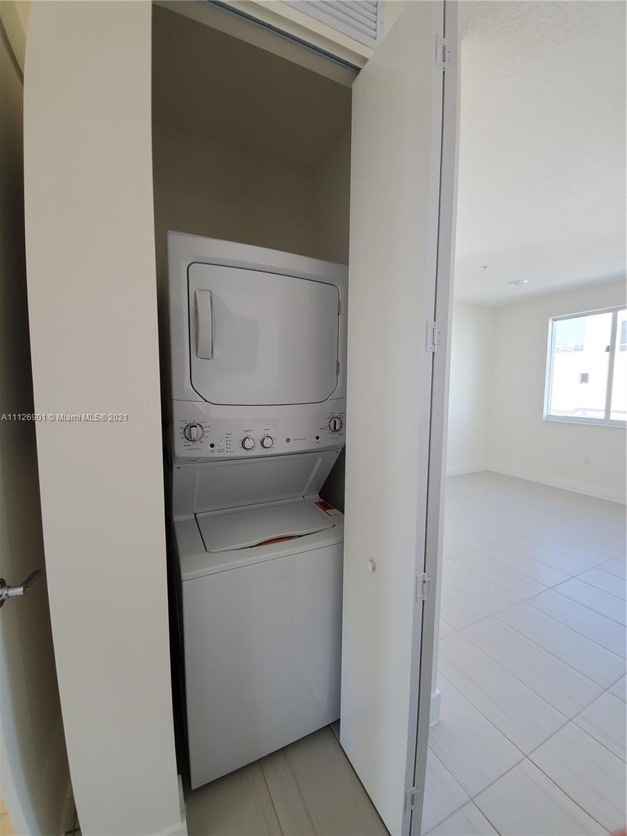 LANDMARK AT DORAL CONDO N - Residential