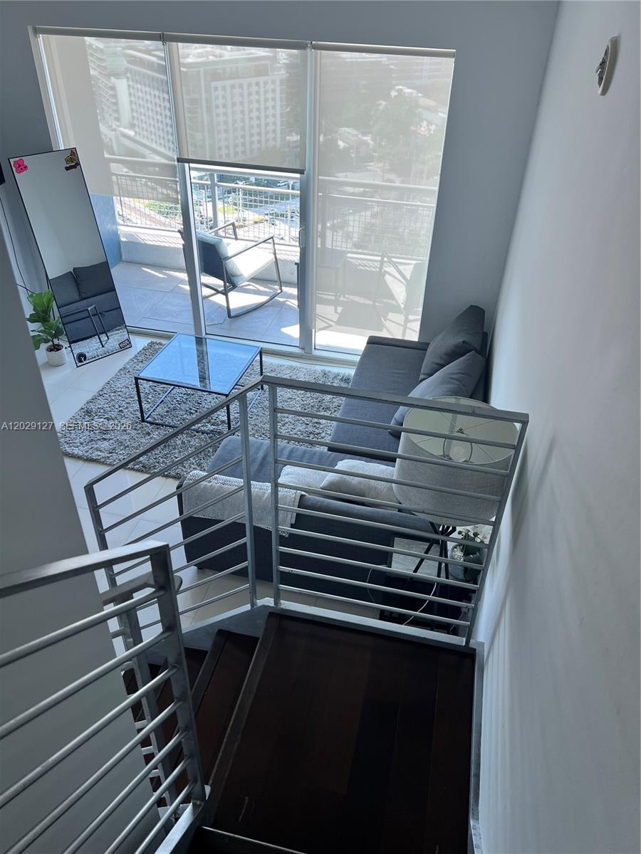 60 SW 13th St 2207