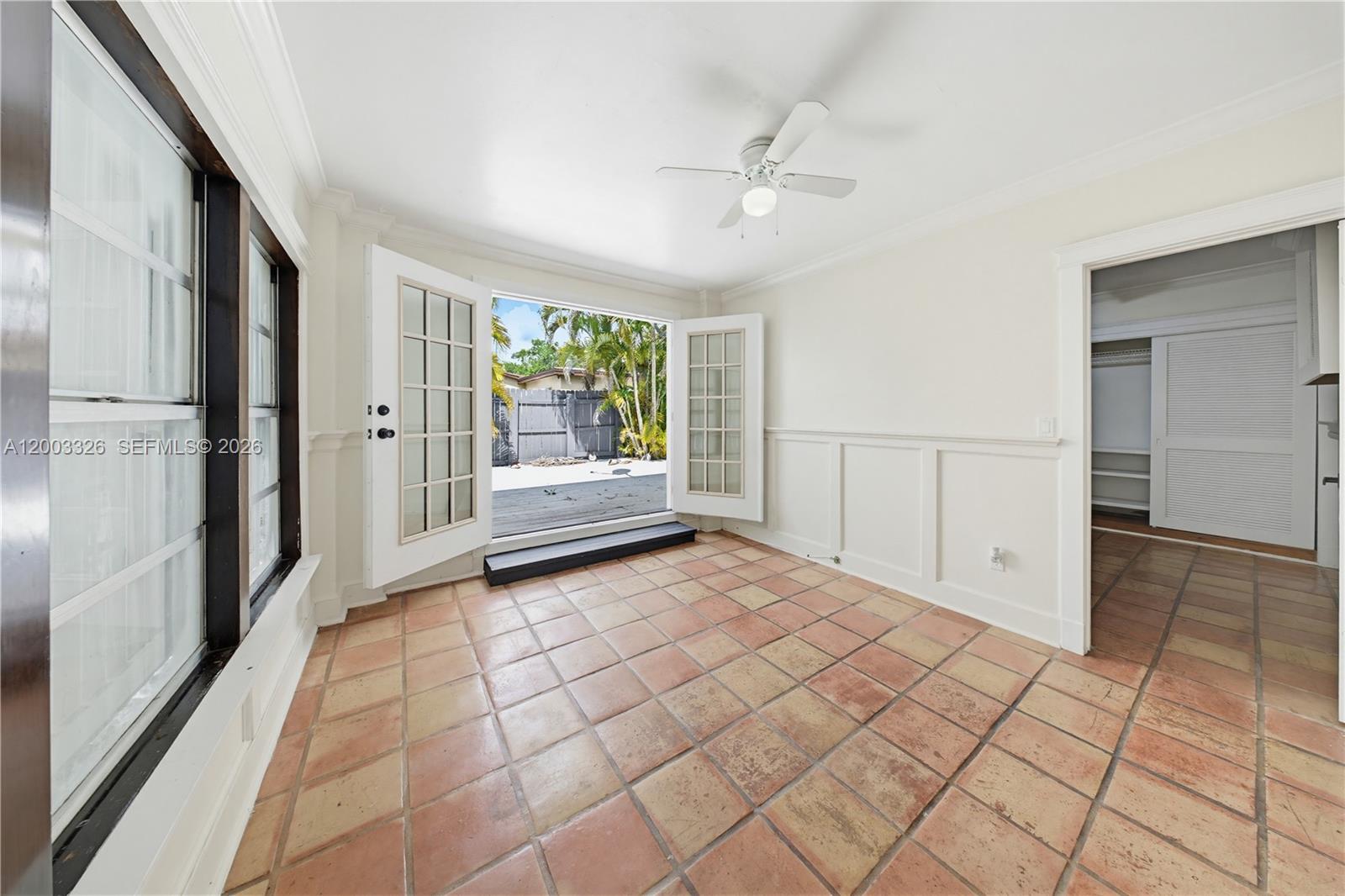 DOWNER PALMS DIV 2 - Residential Lease