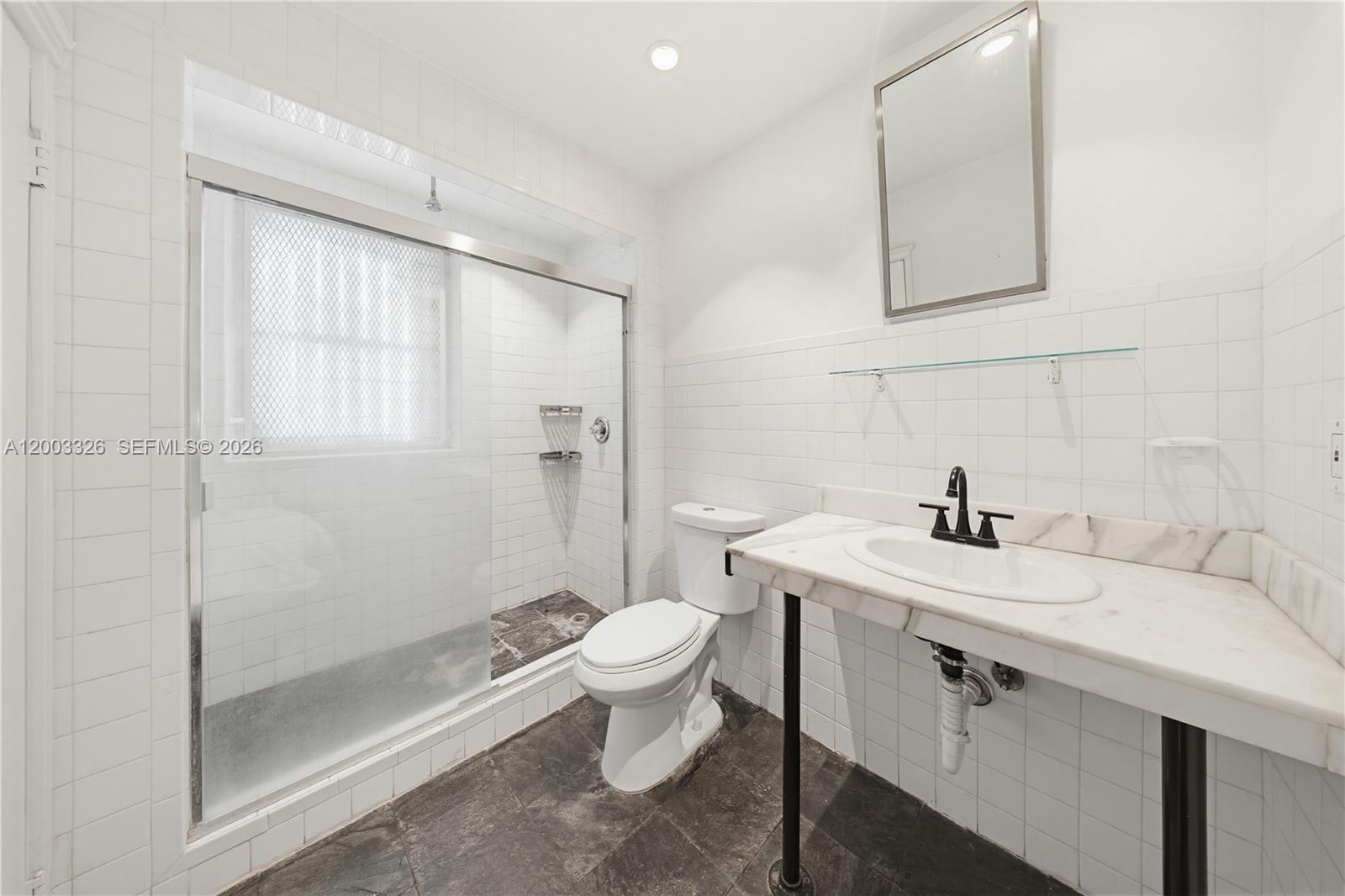 DOWNER PALMS DIV 2 - Residential Lease