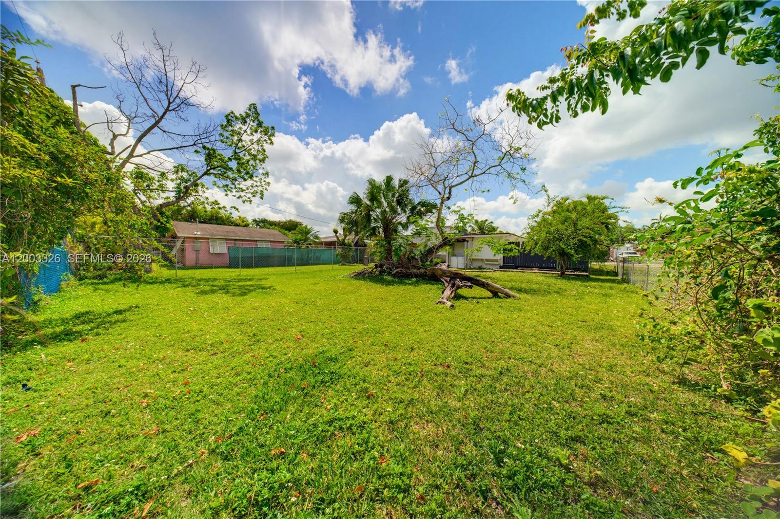 DOWNER PALMS DIV 2 - Residential Lease