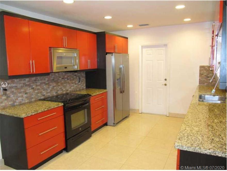 CORAL GABLES SEC E - Residential Lease