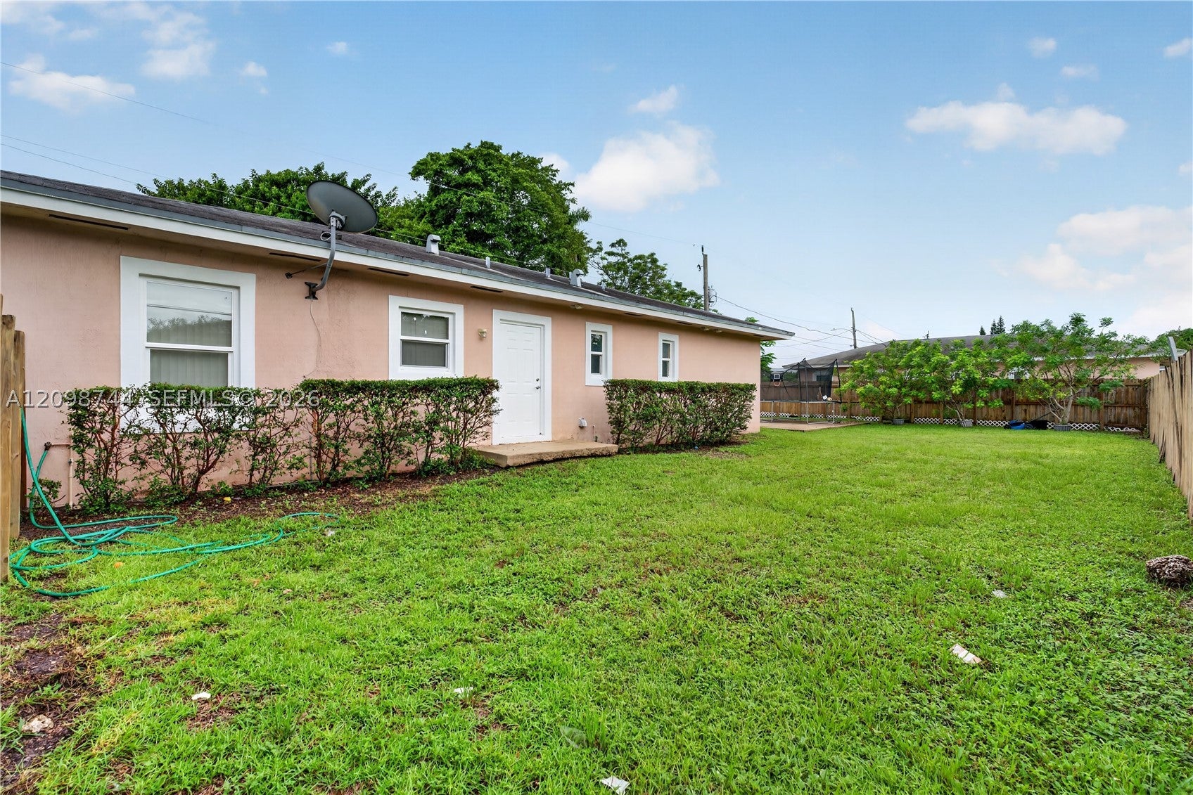 17290 SW 103rd Ave, Miami, FL, 33157/$460,000 2 17290 SW 103rd Ave